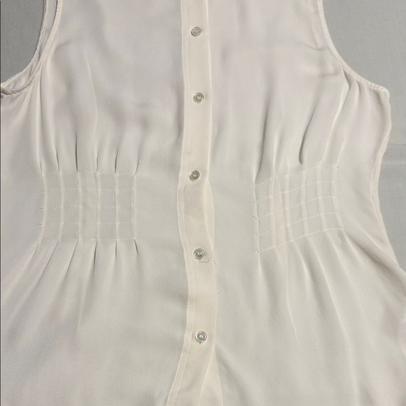 Frame Sleeveless Button-Down Shirt - Picture 6 of 9